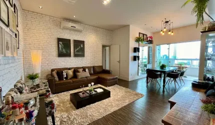 Apartamento à venda no América, Joinville-SC, com 3 quartos, 3 suítes, sala, 4 banheiros, 2 vagas de garagem e 133m² de área privativa.