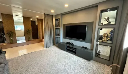 Casa com 3 quartos à venda na Vila Nova, Joinville , 243 m2 por R$ 1.350.000