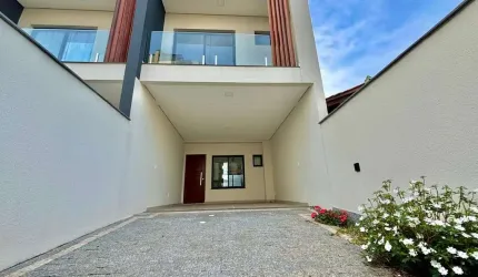 Geminado à venda no Saguaçú Joinville - SC: 3 quartos, 1 suíte, lavabo, 2 vagas, 115 m2