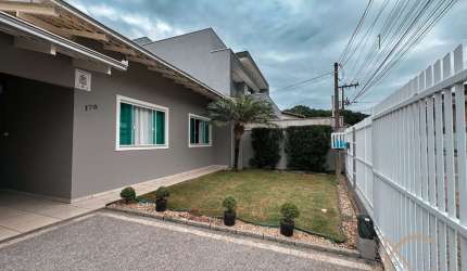 OPORTUNIDADE! Linda casa averbada e semi mobiliada