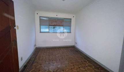 Apartamento à venda, 2 dormitórios, na Pompéia, em Santos/SP.