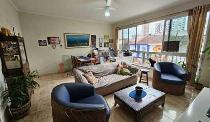 EXCELENTE LOCALIZAÇÃO! 3 DORMS, 2 BANHEIROS, 110M², DE FRENTE, 2 VAGAS DEMARCADAS