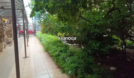 Vendo flat em ótima localização na Praça Saenz Pena