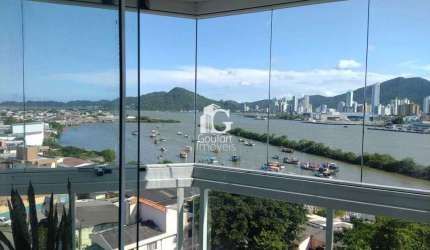 Apartamento à venda no bairro Centro - Navegantes/SC