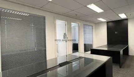 Sala comercial na Alameda Rio Negro - Alphaville