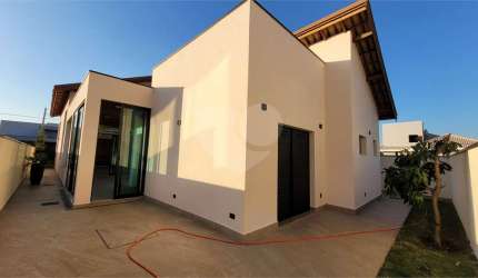 Condomínio com 3 quartos à venda ou para locação em Residencial Saint Paul - SP