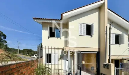 Sobrado de 03 dormitórios no Bairro Centro de Flores da Cunha