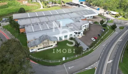 Casa Comercial com pátio ao final da Ciclovia em Flores da Cunha