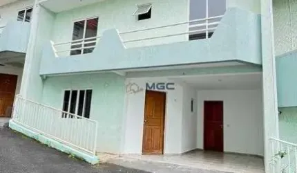 Sobrado em Condomínio Xaxim, Curitiba/PR aceita financiamento