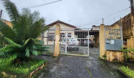 Excelente casa a 50m da Martim de Sá
