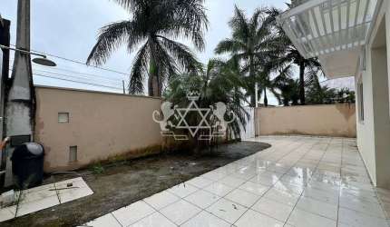 Casa c/ 03 suítes a venda no Canto do Mar, à Venda em São Sebastião- SP