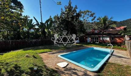 Casa à Venda, Mar Verde II, 3 Dormitórios sendo 1 suíte, churrasqueira e piscina Caraguatatuba, SP.
