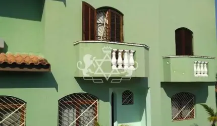 Sobrado à Venda, 200 metros da praia Martim de Sá, Caraguatatuba, SP