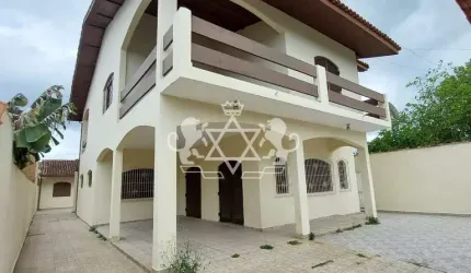 Belíssimo sobrado com 03 dormitórios com 01 suíte, churrasqueira com fogão a lenha, garagem para 05