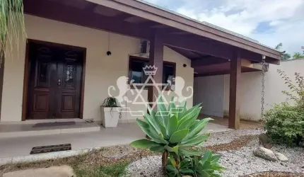 Casa à venda, 400m da praia do Indaiá, Caraguatatuba SP