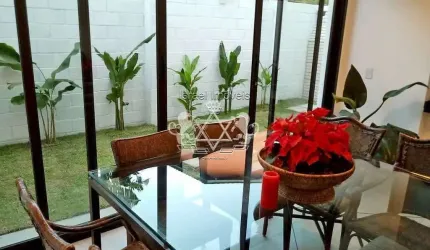 Sobrado à Venda, Camburi, São Sebastião, SP