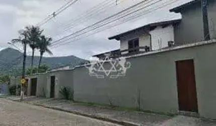 Sobrado à venda,5 suítes, Martim de Sá, Caraguatatuba.
