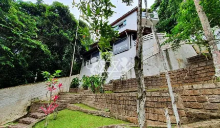 Sobrado à venda, com  05 dormitorios e 759m² de terreno, Massaguaçu, Litoral Norte Caraguatatuba, S