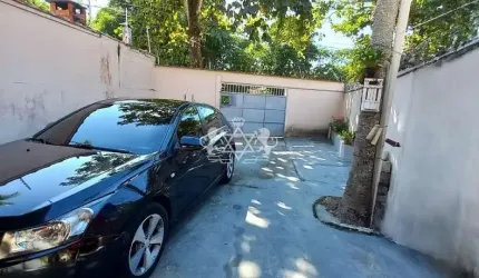 Sobrado com 2 dormitórios à venda, Martim de Sá, Caraguatatuba, SP