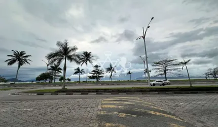 Casa à Venda, frente ao mar na Praia das Palmeiras – Caraguatatuba, SP