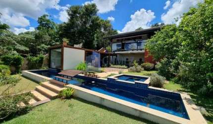 Linda casa a venda