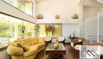 Casa em condomínio 5 dormitórios (700m²), 5 Suítes, 5 Vagas, Varanda, Quintal charmoso. Uma pérola no Brooklin