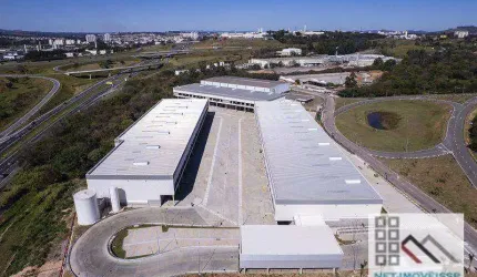 Galpão Comercial/Industrial (1.303,88m²), 4 Banheiros, 8 Vagas. No aeroporto do Jundiaí