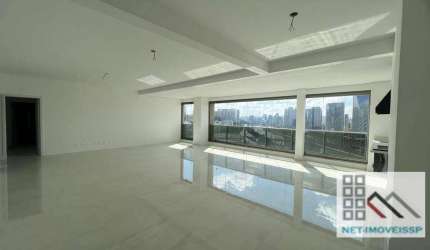 Apartamento 3 e 4 Dormitórios (233m³), 3 e 4 Suítes, Varanda, 3 Vagas.  Em frente ao maior cartão postal de São Paulo