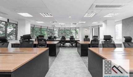 Laje Comercial (330m²), 6 Banheiros, 5 Vagas, Totalmente Equipado e Mobiliado