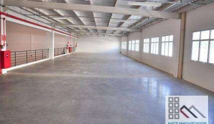 GALPÃO LOGÍSTICO (1.085m²), 2 BANHEIROS, 6 VAGAS. SOLUÇÃO ESTRATÉGICA PARA SUA EMPRESA