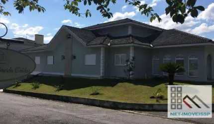 BELÍSSIMA CASA TOTALMENTE REFORMADA COM 442m2