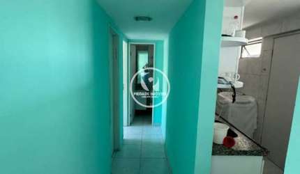 Apartamento para vender no bairro da Torre, próximo a igreja e praça