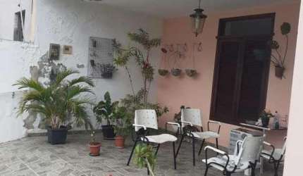 Casa para Locação em Natal, Lagoa Nova, 3 dormitórios, 1 suíte, 2 banheiros, 2 vagas