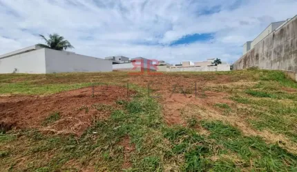 Terreno no Condomínio Villa Lobos