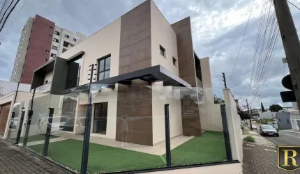 Sobrado para Venda em Guarapuava, Centro, 3 dormitórios, 3 suítes, 4 vagas