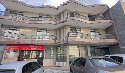 Imóvel Comercial para Locação em Guarapuava, Centro, 1 banheiro, 1 vaga