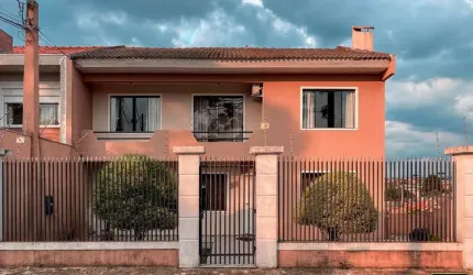 Sobrado para Venda em Guarapuava, Trianon, 3 dormitórios, 1 suíte, 4 vagas