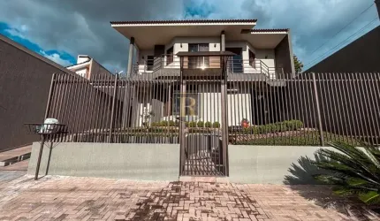 Sobrado para Venda em Guarapuava, Trianon, 4 dormitórios, 1 suíte, 4 vagas