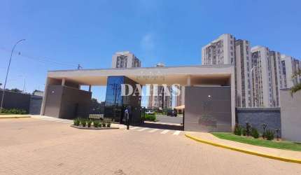 Apartamento em Cristiano de Carvalho  com area de lazer