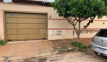 Casa em Jardim Universitário  -  Barretos