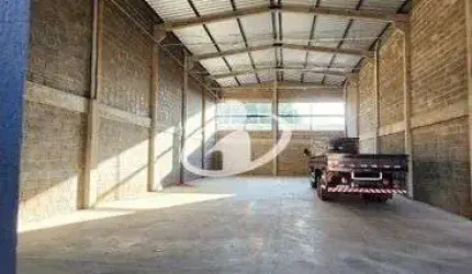 Barracão / Galpão / Depósito para alugar no Umuarama, Uberlândia  por R$ 8.000