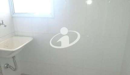 Apartamento com 2 quartos para alugar no Brasil, Uberlândia  por R$ 1.450