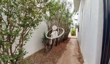 Casa com 5 quartos para alugar no Morada da Colina, Uberlândia  por R$ 9.000