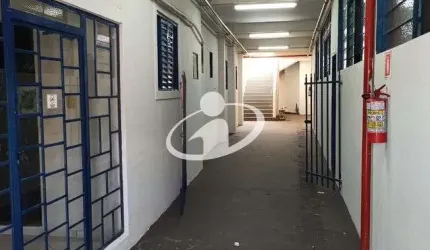 Prédio com 11 salas para alugar no Martins, Uberlândia  por R$ 9.000