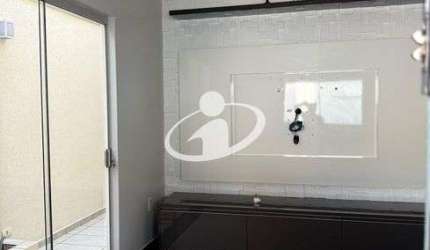 Casa com 3 quartos para alugar no Alto Umuarama, Uberlândia  por R$ 5.500