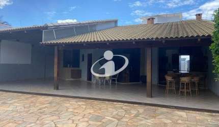 Casa com 4 quartos à venda no Presidente Roosevelt, Uberlândia , 227 m2 por R$ 1.050.000