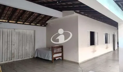 Casa com 6 quartos à venda no Santa Mônica, Uberlândia , 388 m2 por R$ 800.000