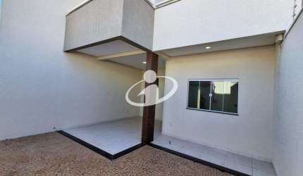 Casa com 3 quartos para alugar no Alto Umuarama, Uberlândia  por R$ 3.500