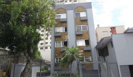 Apartamento com 3 quartos para alugar no Pio X, Caxias do Sul  por R$ 2.750