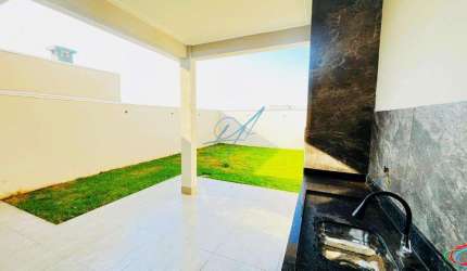 Casa à venda em Maringá, Parque Industrial, com 3 quartos, com 100 m²